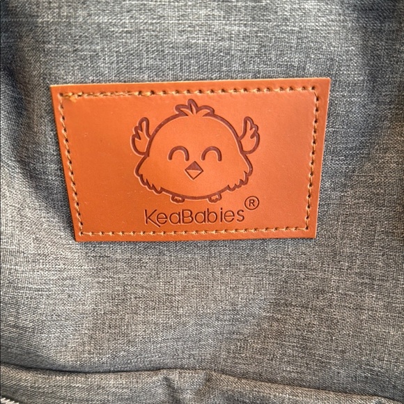 NWOT Keababies Gray Canvas Backpack with Leather Patch for babies / or all - Picture 3 of 7